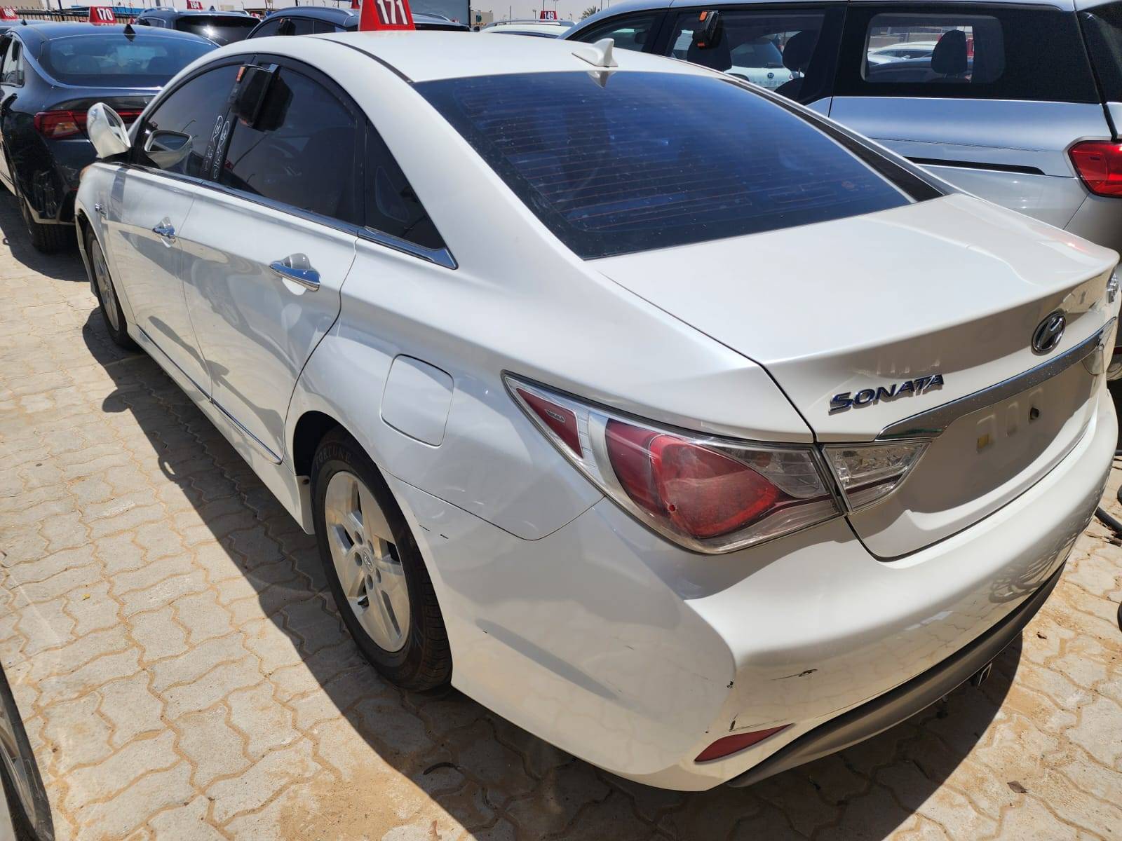 HYUNDAI SONATA