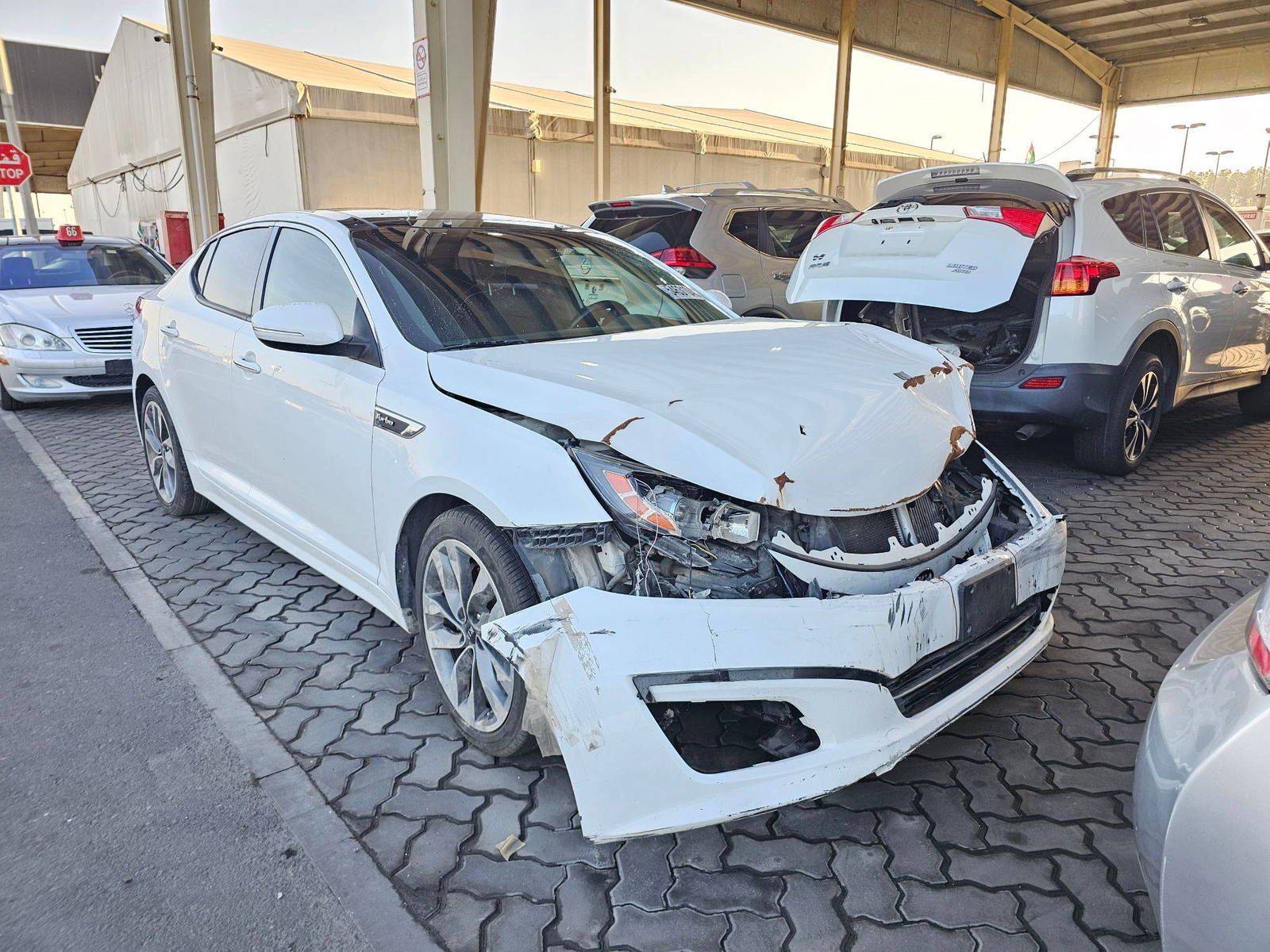 2015 KIA OPTIMA — 133698 Miles — Lot 1FG495542 — Souq - Marhaba Auctions Used Cars - Image 4