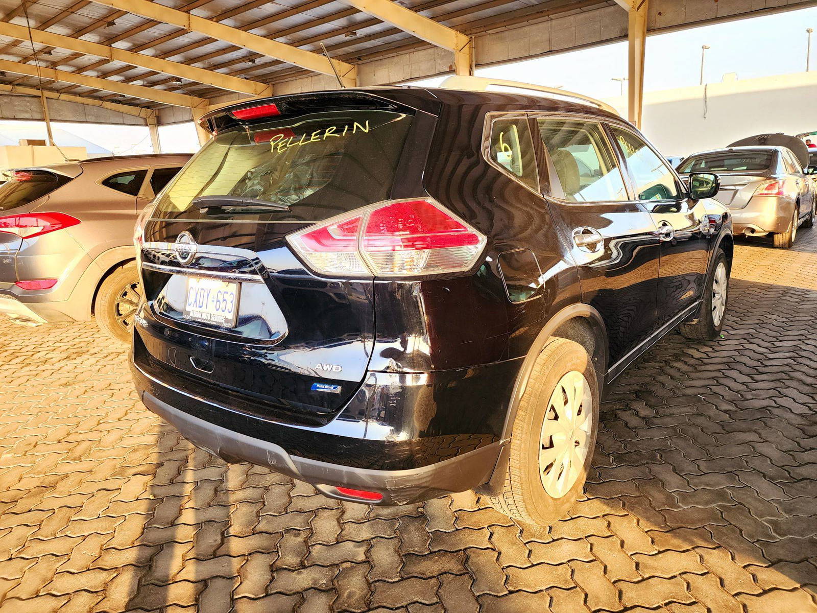 2015 NISSAN ROGUE — 180275 KM — Lot V0FC792120 — Souq - Marhaba Auctions Used Cars - Image 3