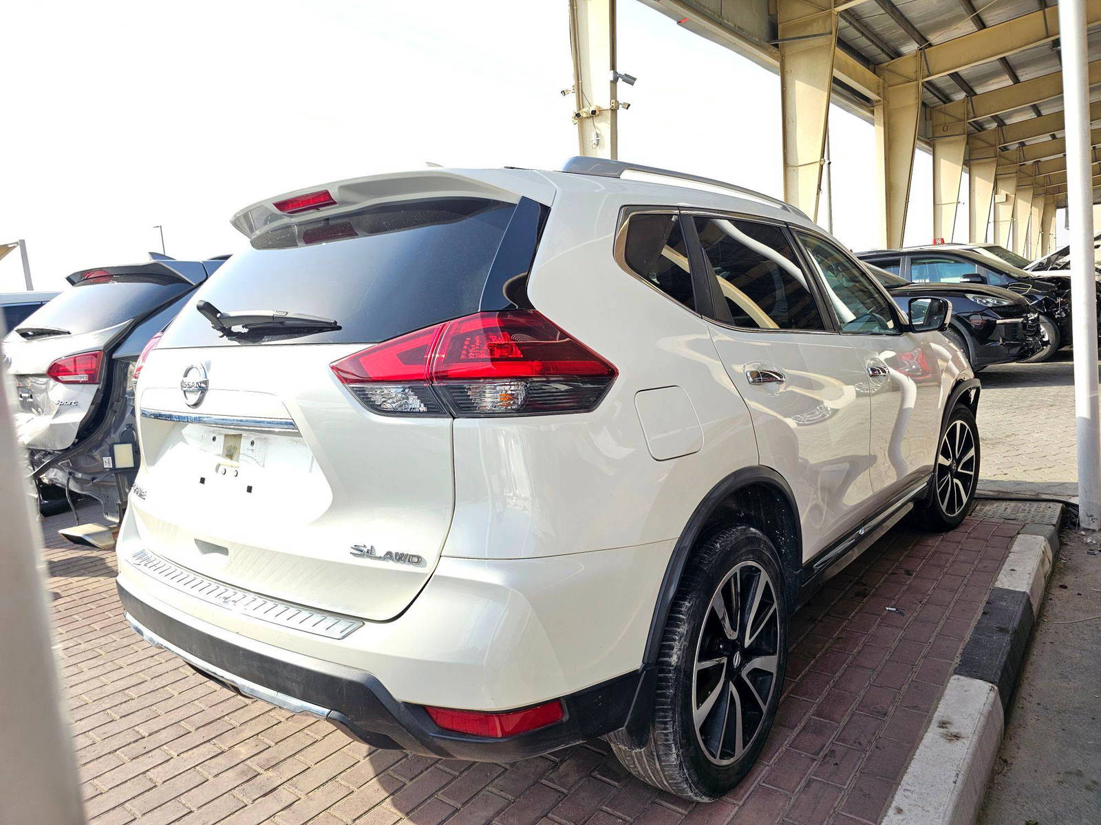 2018 NISSAN ROGUE — 147285 Miles — Lot W343242 — Main - Marhaba Auctions Used Cars - Image 3