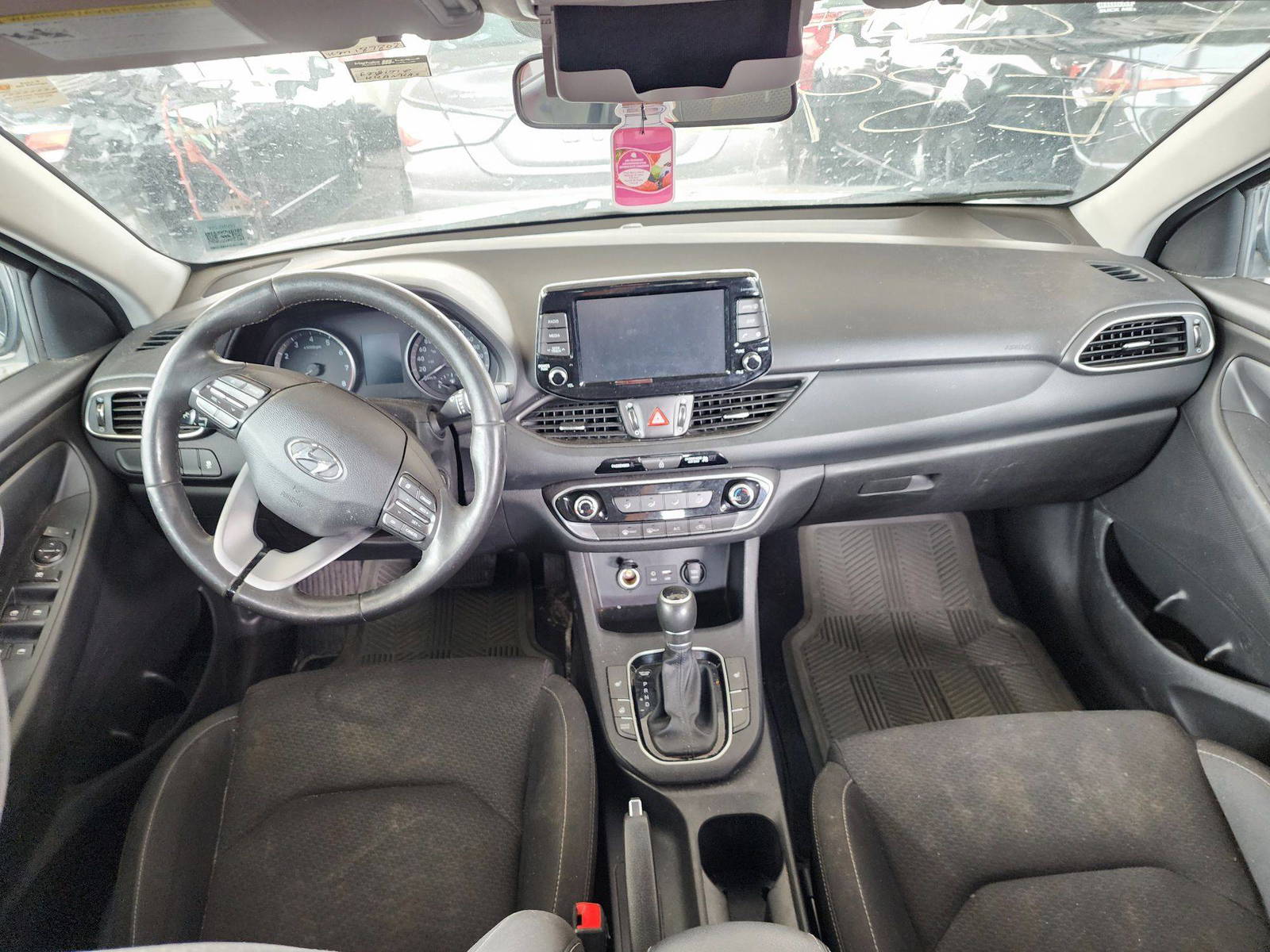 2018 HYUNDAI ELANTRA GT — 187802 KM — Lot 060112 — Main - Marhaba Auctions Used Cars - Image 7