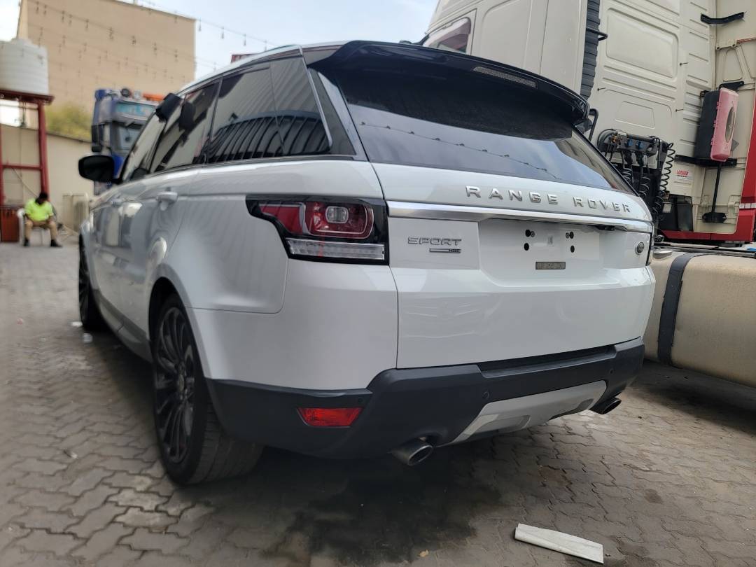 2017 LAND ROVER RANGE ROVER SPORT HSE — 38594 Miles — Lot 174797 — Main - Marhaba Auctions Used Cars - Image 4