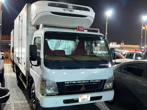 2014 MITSUBISHI CANTER at Marhaba Auctions