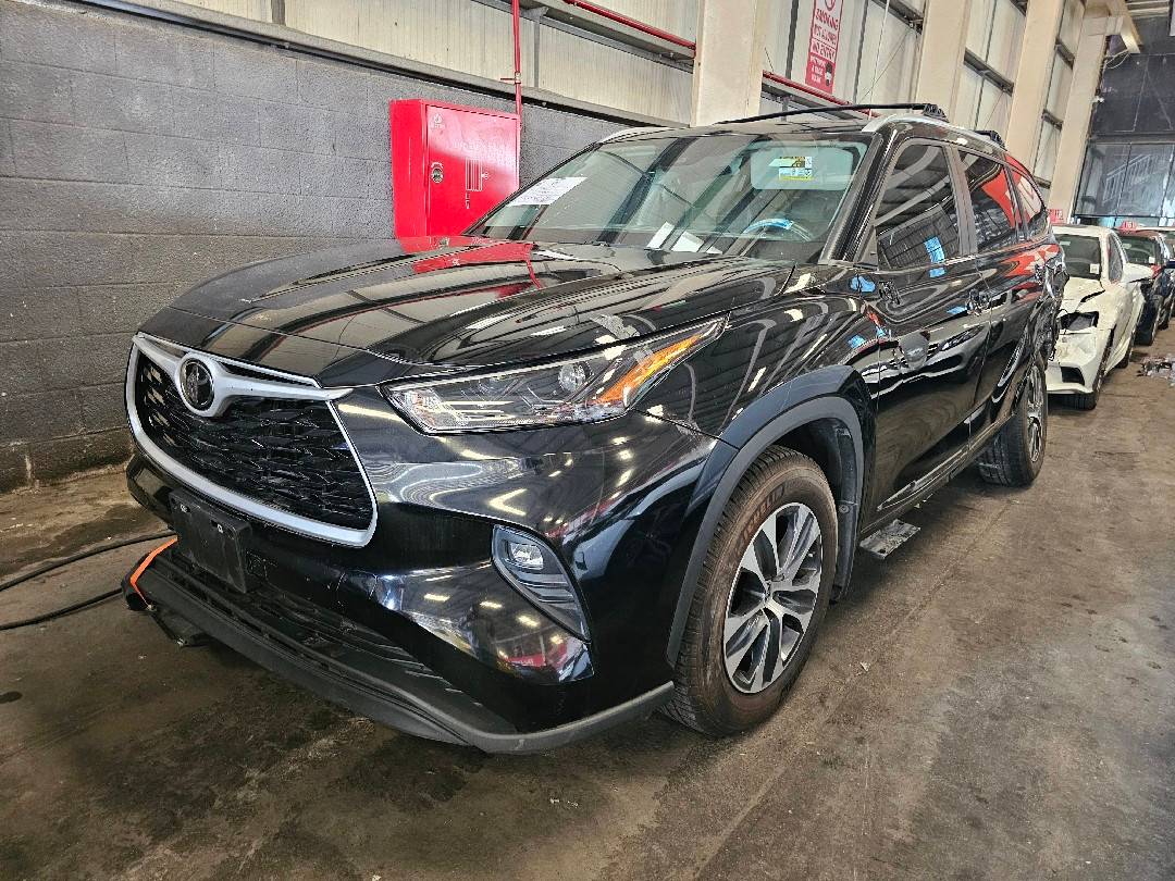 TOYOTA HIGHLANDER