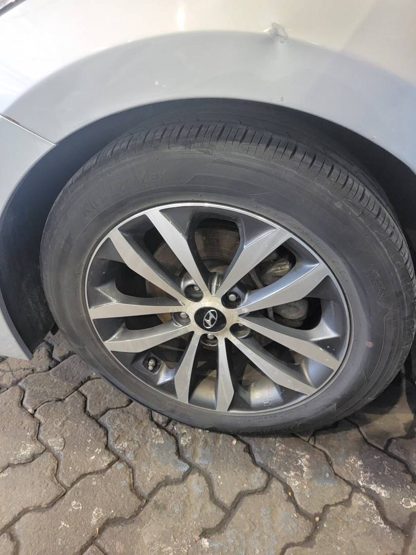 2012 HYUNDAI GRANDEUR — 147556 KM — Lot A162760 — Main - Marhaba Auctions Used Cars - Image 11