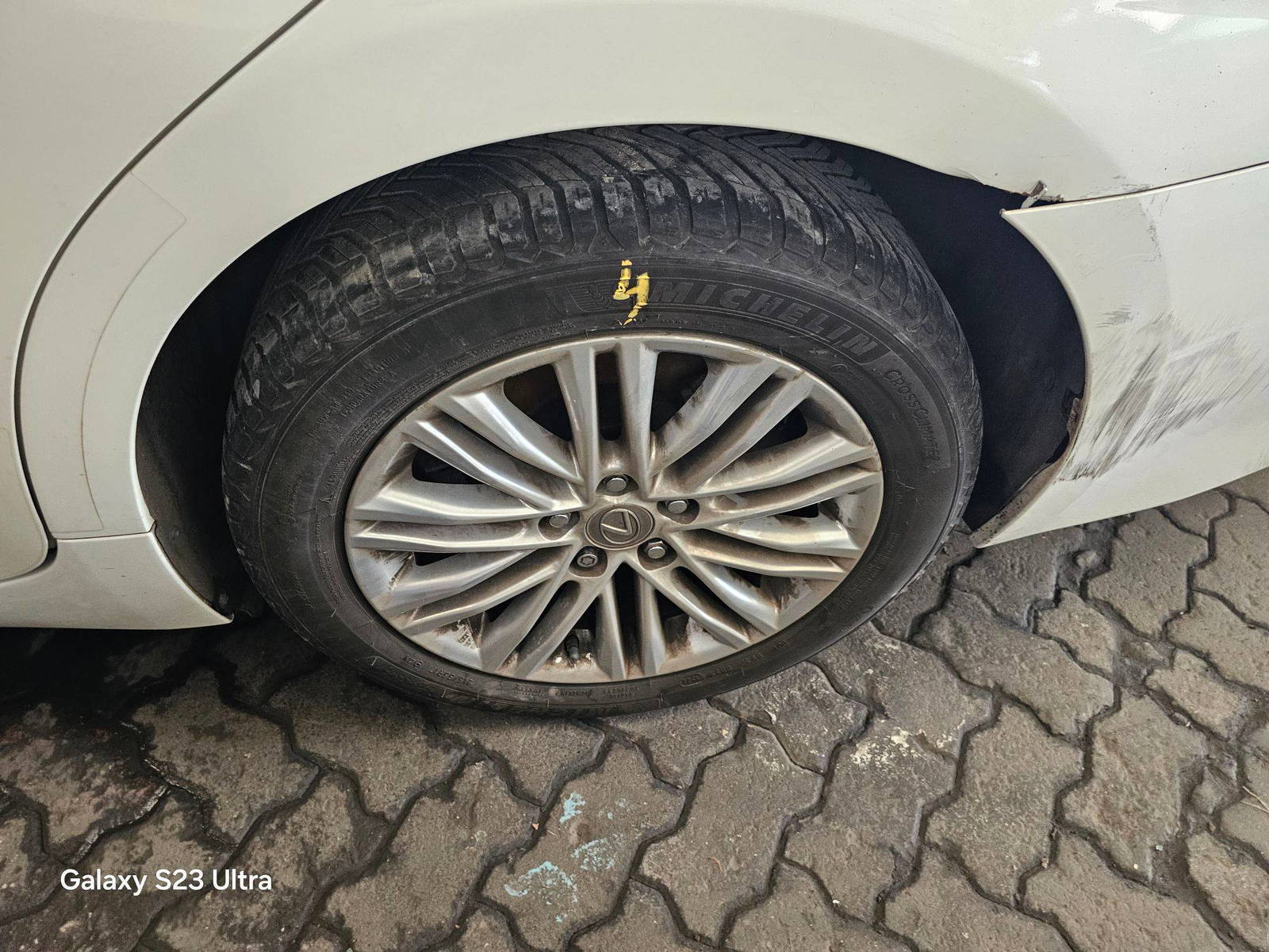2015 LEXUS ES 350 — 125609 Miles — Lot 94075015 — Main - Marhaba Auctions Used Cars - Image 6