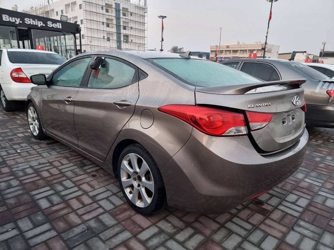 2013 HYUNDAI ELANTRA — 188907 Miles — Lot 124587 — Souq - Marhaba Auctions Used Cars - Image 4