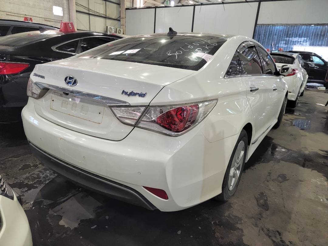 HYUNDAI SONATA 2012 - Marhaba Auction Used Cars - Image 4