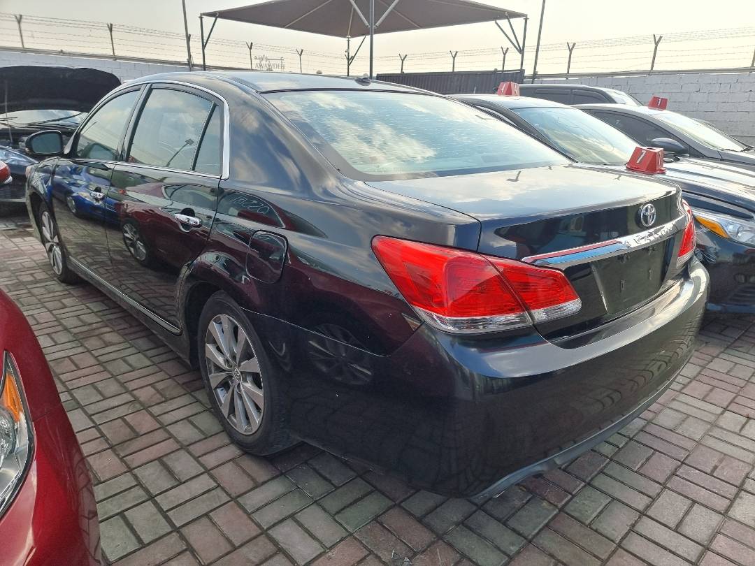 2011 TOYOTA AVALON — 268312 Miles — Lot 215487 — Ind. 12 - Marhaba Auctions Used Cars - Image 4