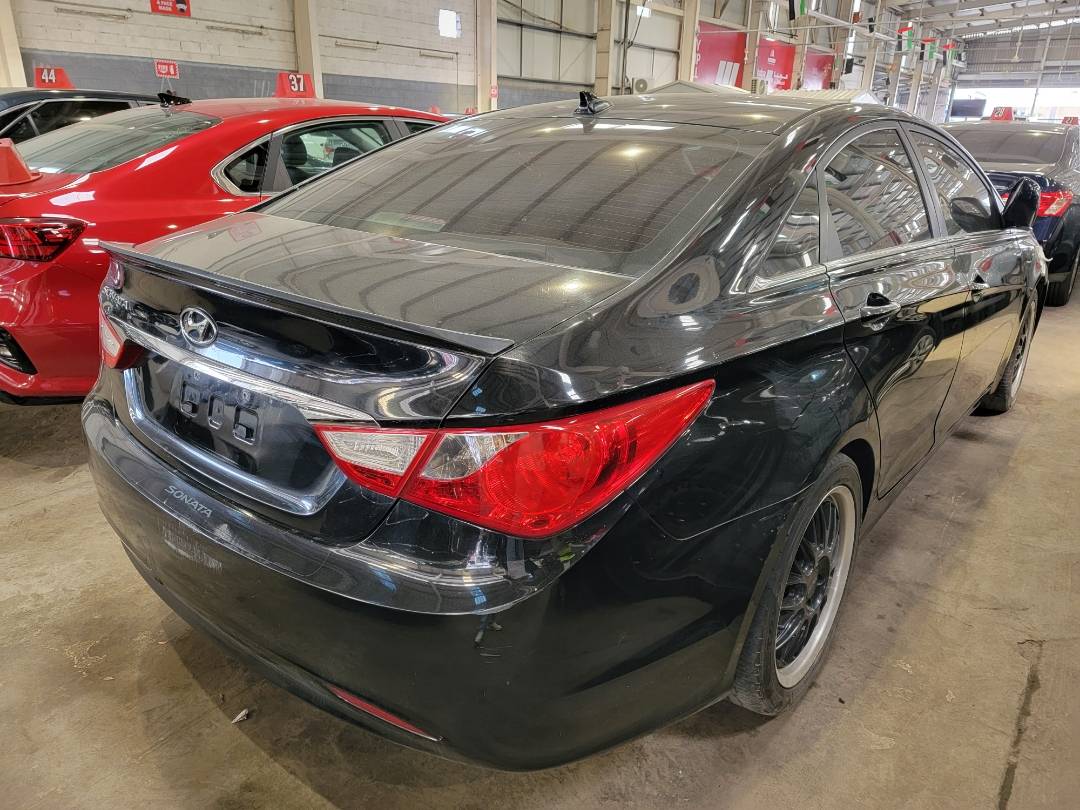 2013 HYUNDAI SONATA — 107712 Miles — Lot 74861363 - Marhaba Auctions Used Cars - Image 4