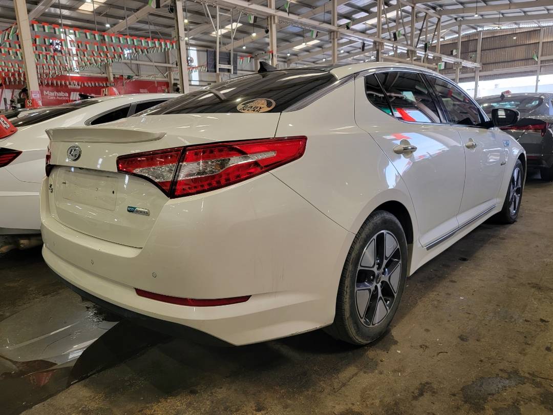 2013 KIA K5 — 167941 KM — Lot 016992 — Main - Marhaba Auctions Used Cars - Image 3