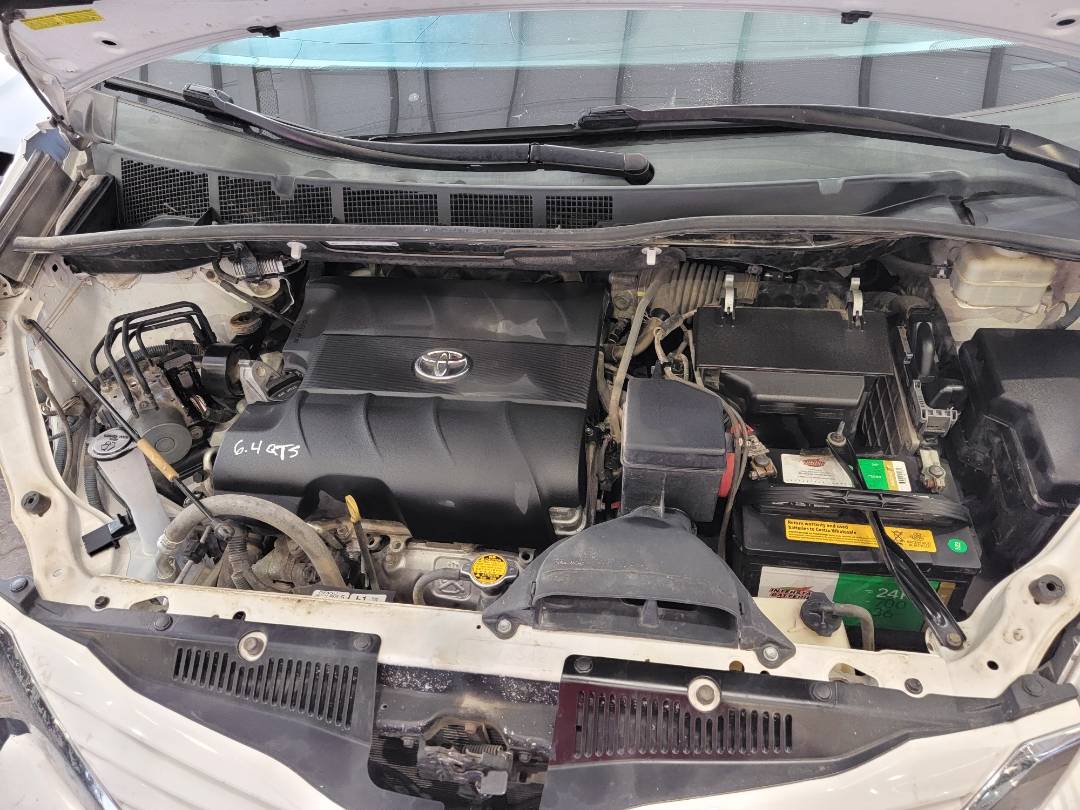 2015 TOYOTA SIENNA — 188544 Miles — Lot FS597168 — Main - Marhaba Auctions Used Cars - Image 9