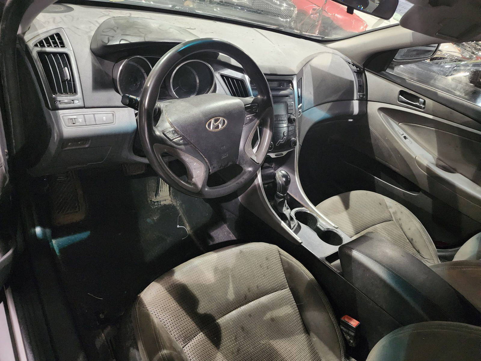 2011 HYUNDAI SONATA — 251482 Miles — Lot 37405611 - Marhaba Auctions Used Cars - Image 4