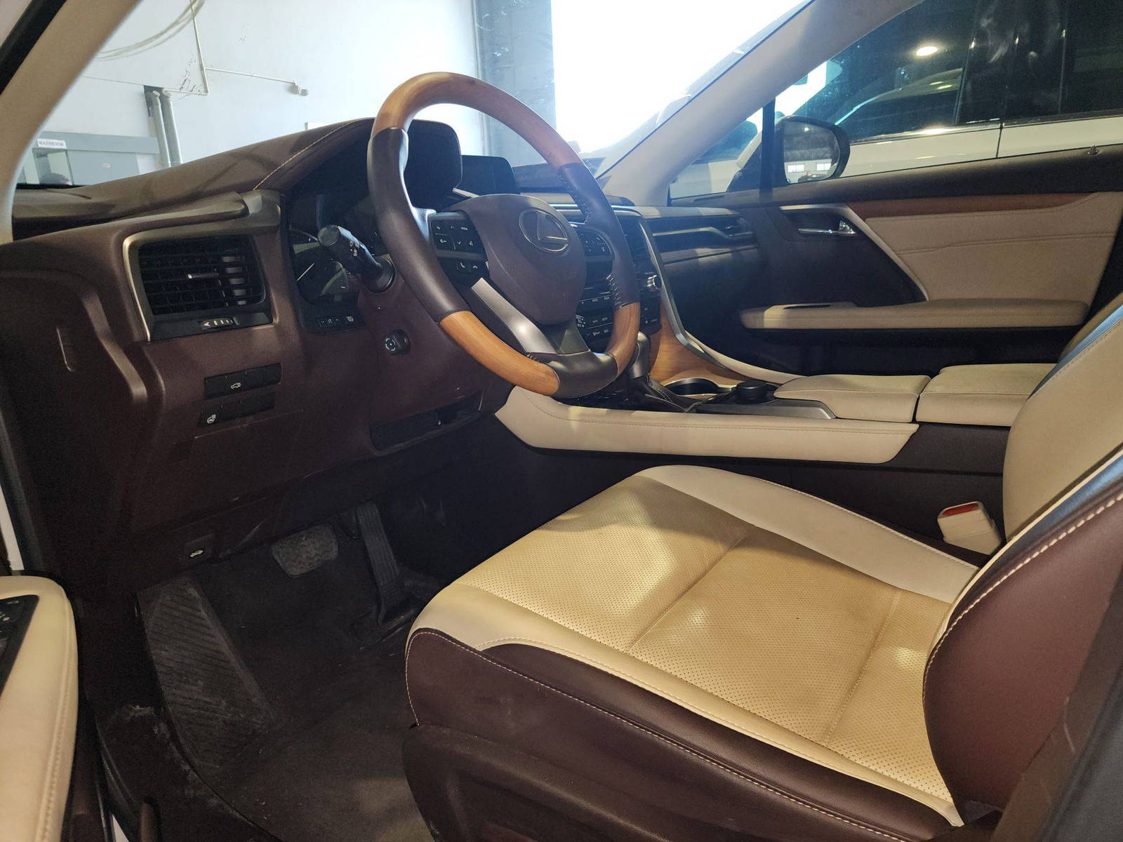 LEXUS RX 350 2016 - Marhaba Auction Used Cars - Image 9