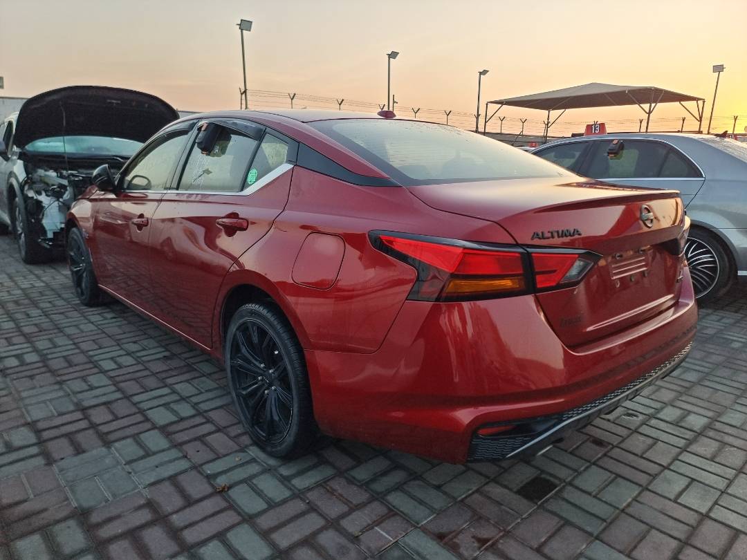 2019 NISSAN ALTIMA — 97902 Miles — Lot 125487 — Main - Marhaba Auctions Used Cars - Image 5