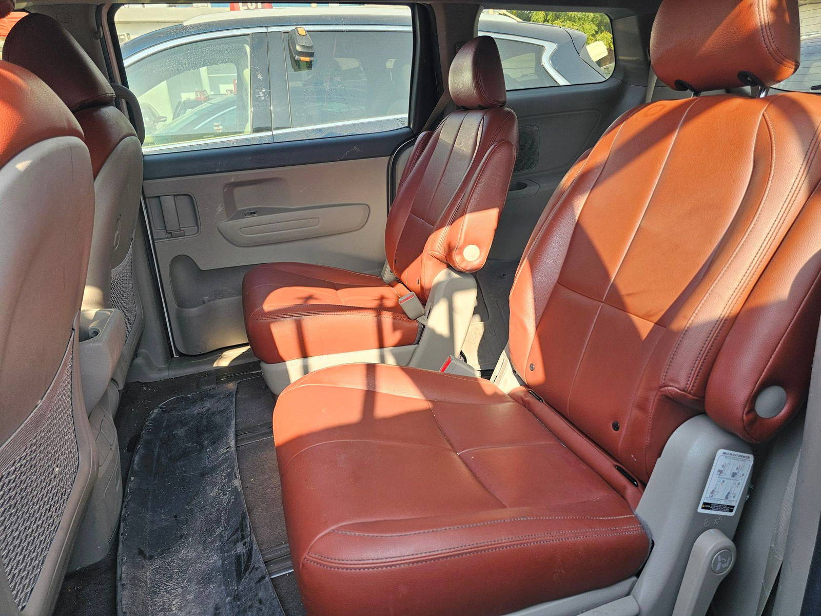 2015 KIA SEDONA — 162378 Miles — Lot F6080059 — Main - Marhaba Auctions Used Cars - Image 9