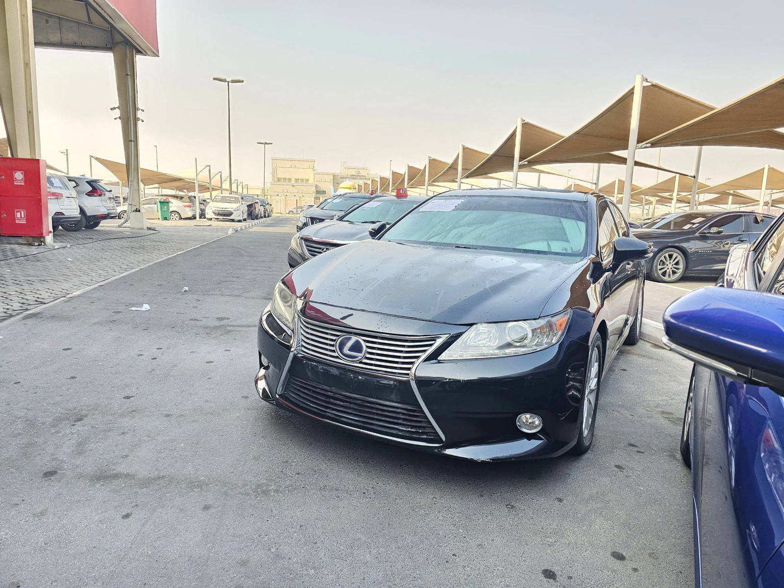 2014 LEXUS ES 300H — 199457 KM — Lot 1GGXE2043724 — Souq - Marhaba Auctions Used Cars - Image 3