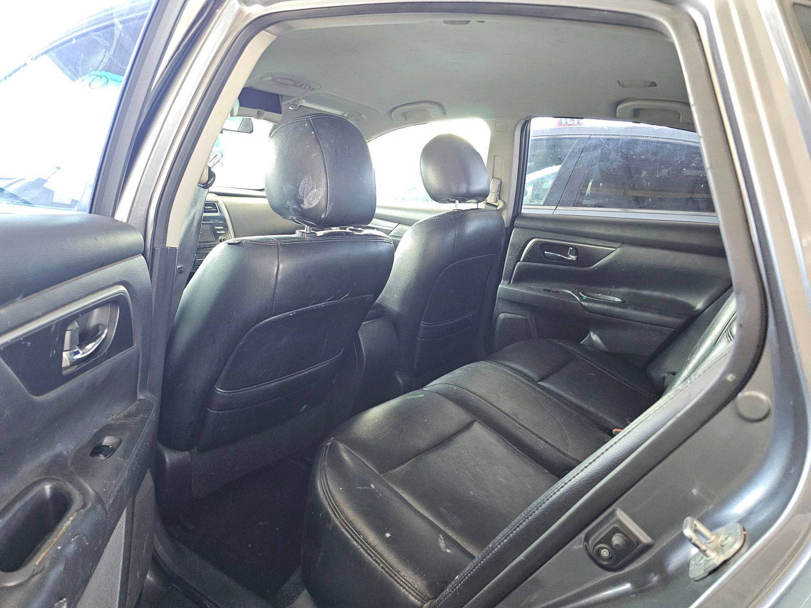 2015 NISSAN ALTIMA — 201000 Miles — Lot 6FN403457 — Main - Marhaba Auctions Used Cars - Image 6