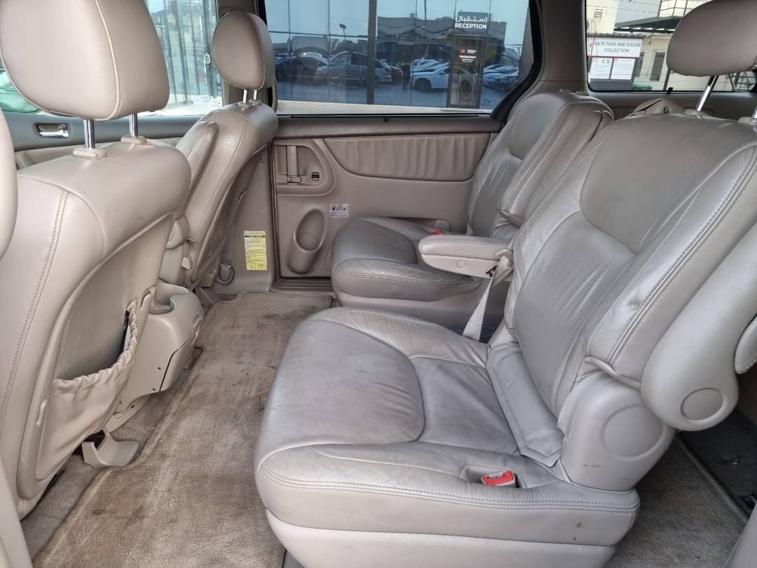 2004 TOYOTA SIENNA — 232315 Miles — Lot 215487 — Ind. 12 - Marhaba Auctions Used Cars - Image 7