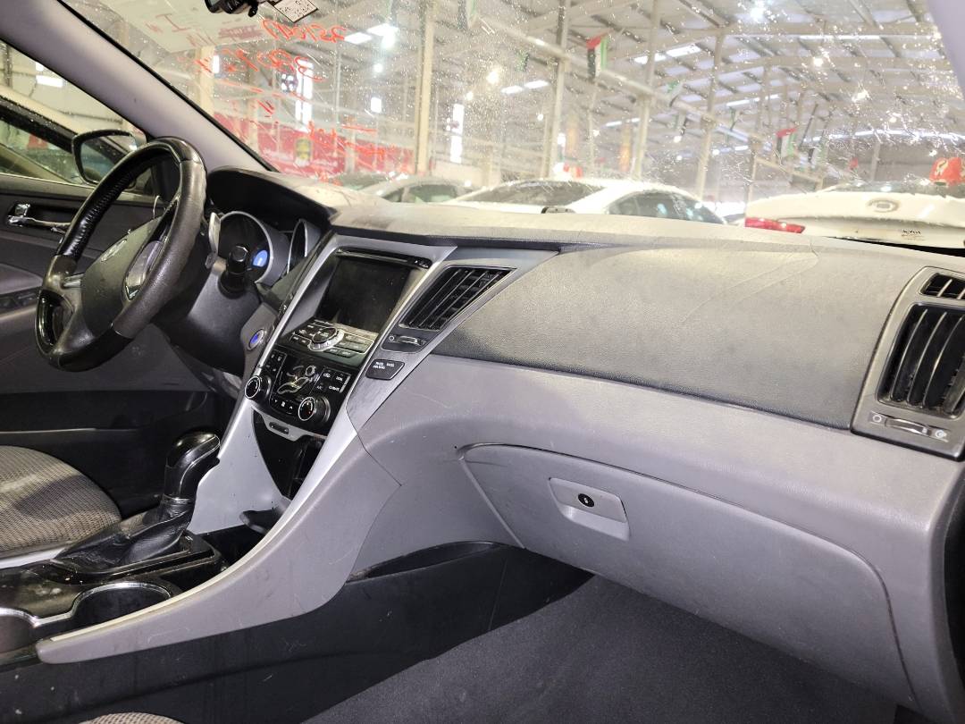 2012 HYUNDAI SONATA — 251047 Miles — Lot 431897 - Marhaba Auctions Used Cars - Image 4