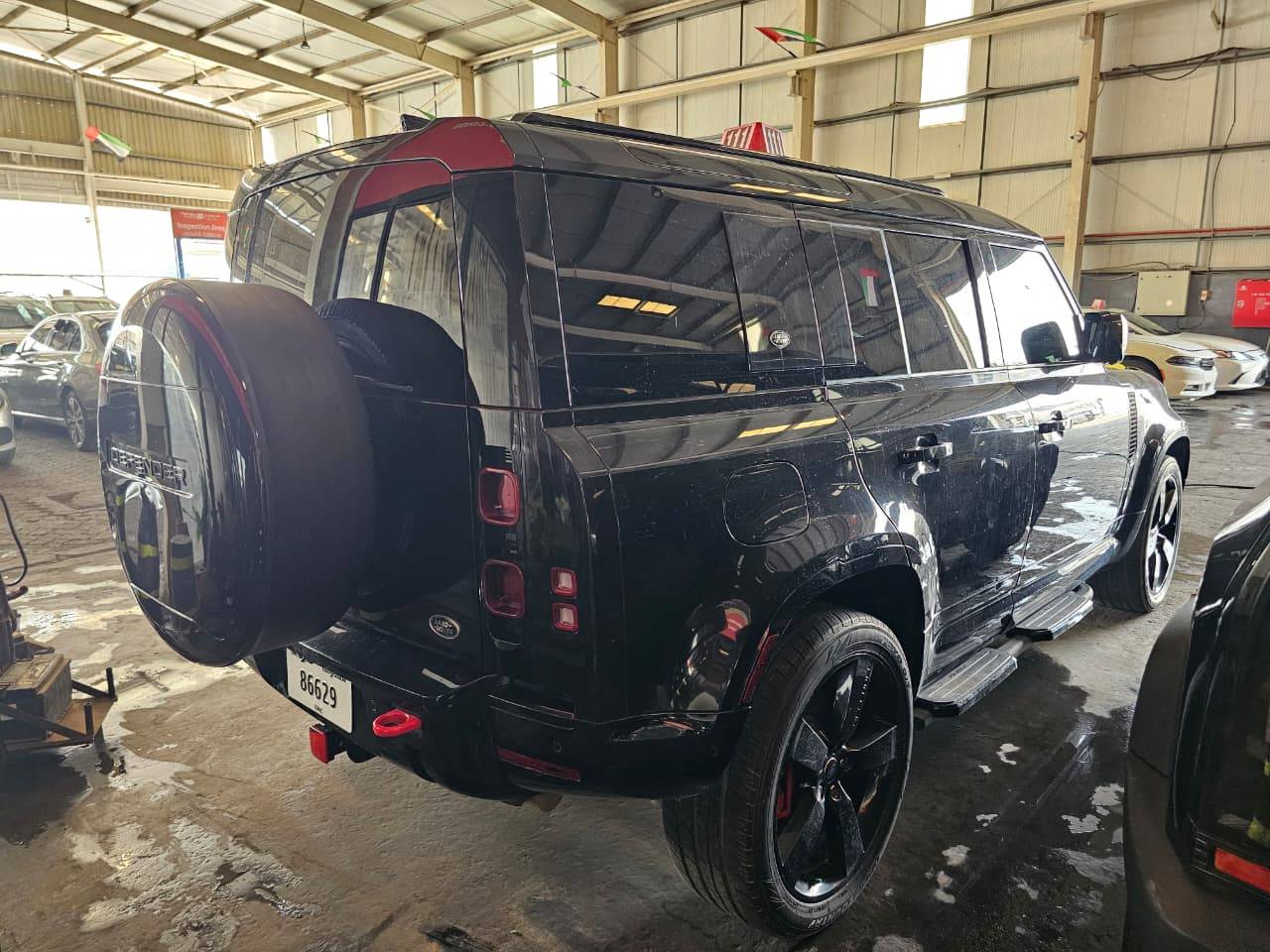 2022 LAND ROVER DEFENDER 110 1ST EDITION — sold — 176297 KM — Lot N2066508 — Main - Marhaba Auctions Used Cars - Image 5