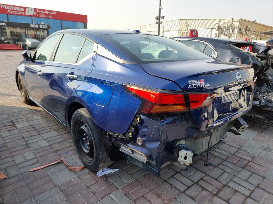 2019 NISSAN ALTIMA — 165519 Miles — Lot 1254789 — Ind. 12 - Marhaba Auctions Used Cars - Image 4