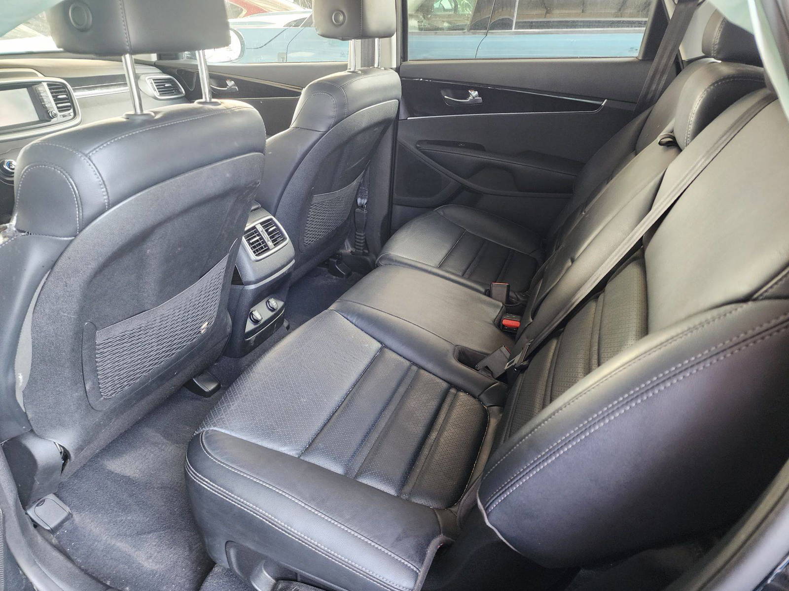 2020 KIA SORENTO — 56970 Miles — Lot 37762362 - Marhaba Auctions Used Cars - Image 9