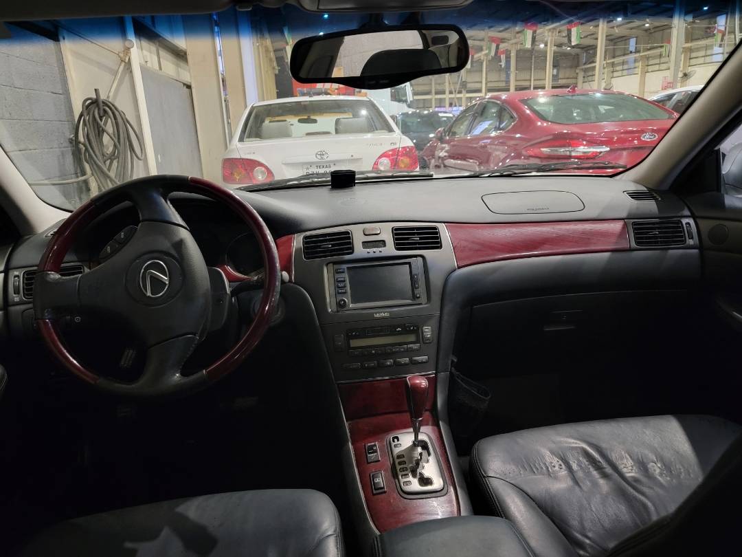 2004 LEXUS ES 330 — 258426 KM — Lot 40023015 — Main - Marhaba Auctions Used Cars - Image 8