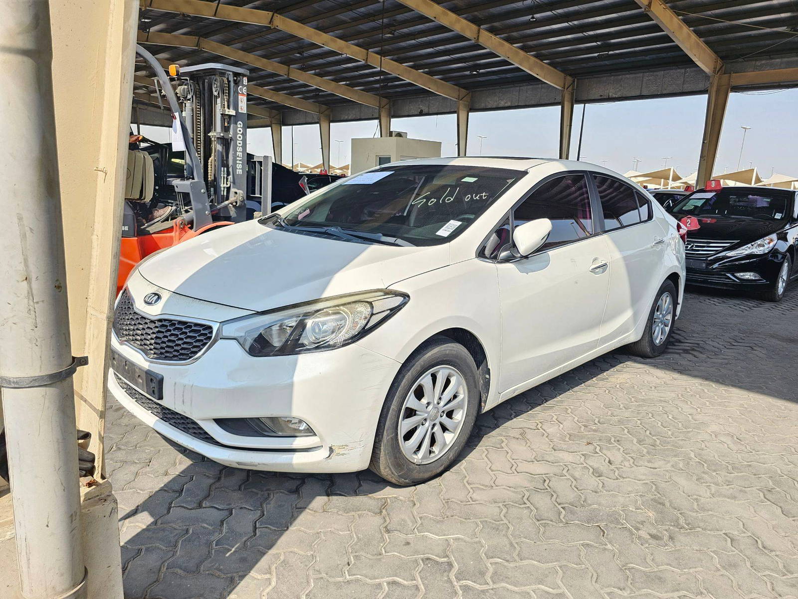 2014 KIA K3 — 108355 KM — Lot 164037 — Souq - Marhaba Auctions Used Cars - Image 5