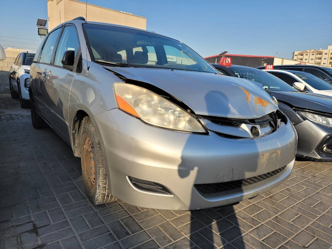 2008 TOYOTA SIENNA — 226162 Miles — Lot CX8S128984 — Main - Marhaba Auctions Used Cars - Image 4