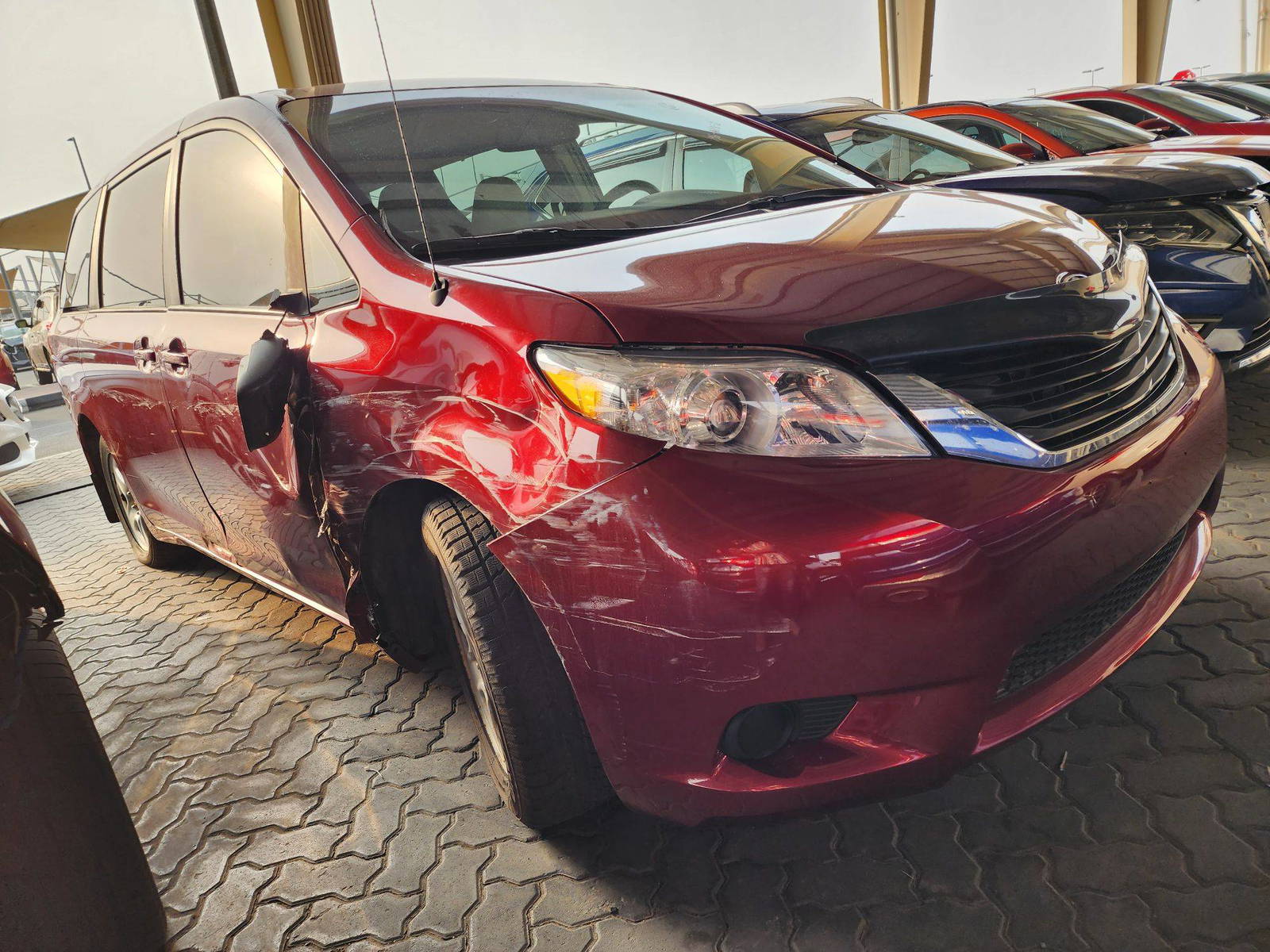 2013 TOYOTA SIENNA — 269310 KM — Lot 373315 — Souq - Marhaba Auctions Used Cars - Image 6