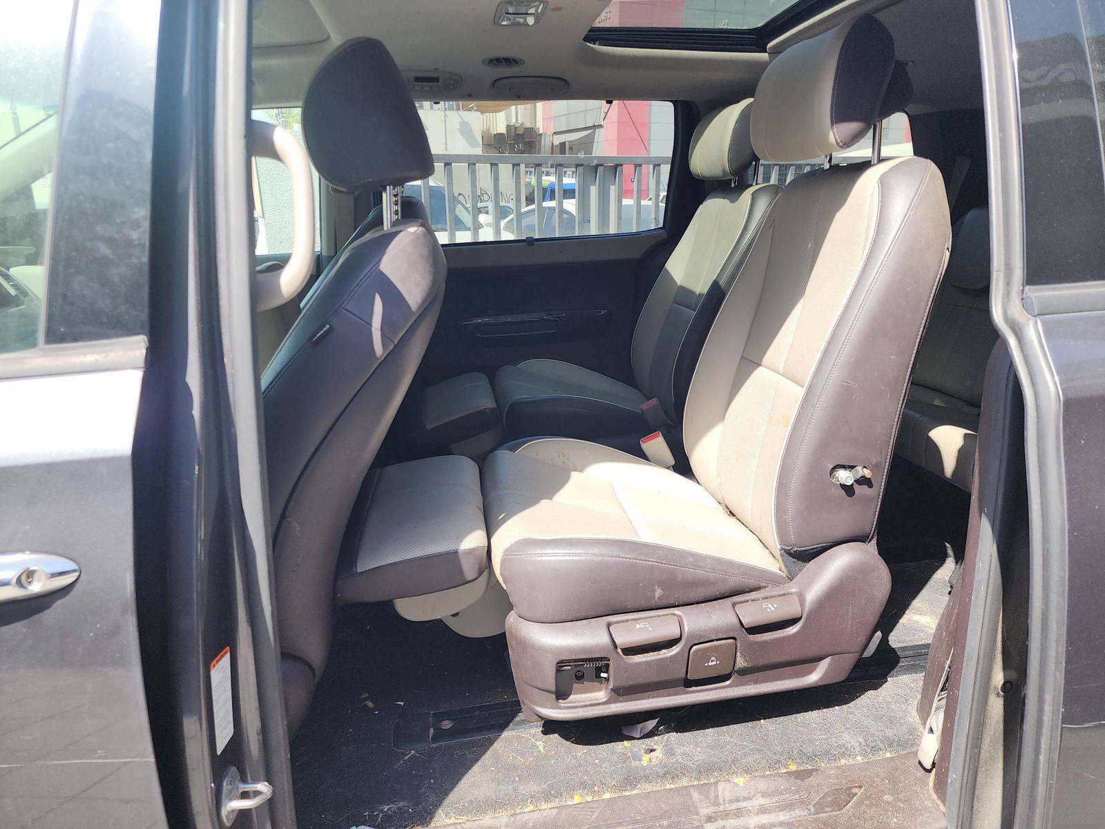 KIA SEDONA 2015 - Marhaba Auction Used Cars - Image 7