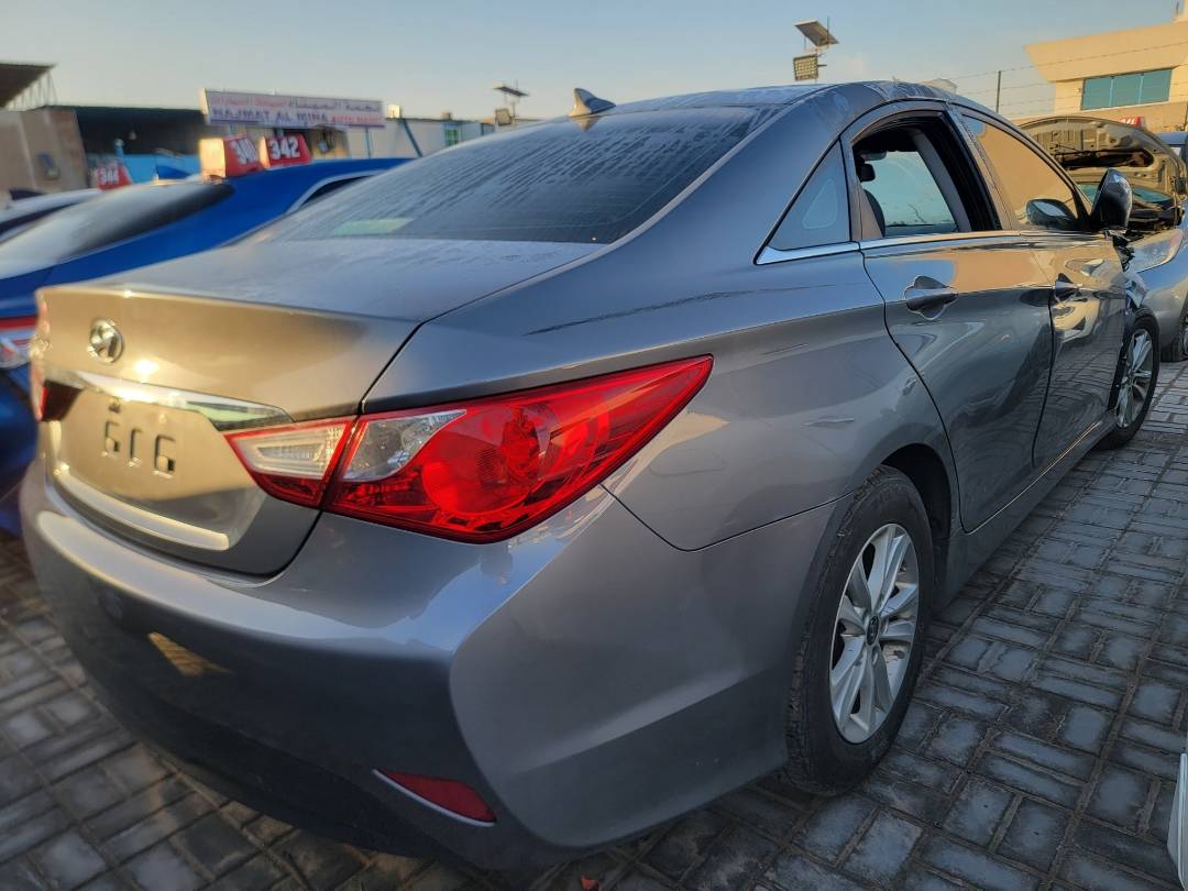 2014 HYUNDAI SONATA — 123725 Miles — Lot 37336215 - Marhaba Auctions Used Cars - Image 4