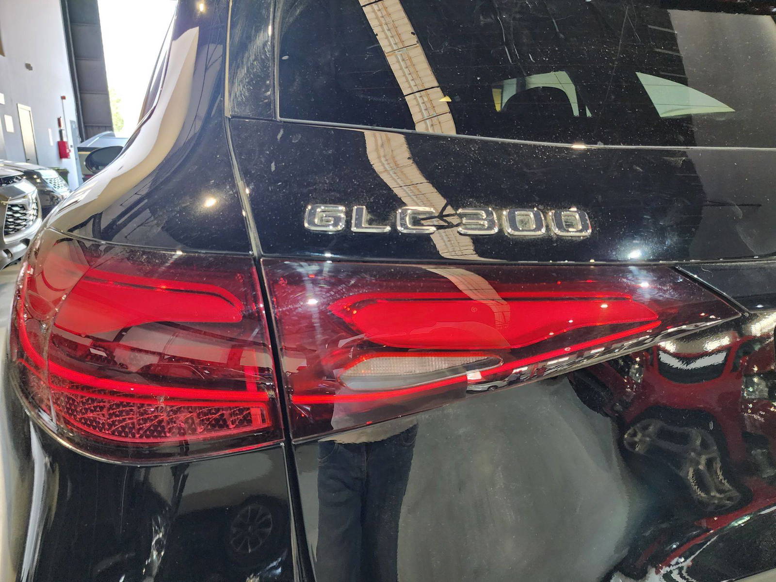 2024 MERCEDES BENZ GLC-300 — 454 Miles — Lot 58695184 — Main - Marhaba Auctions Used Cars - Image 8