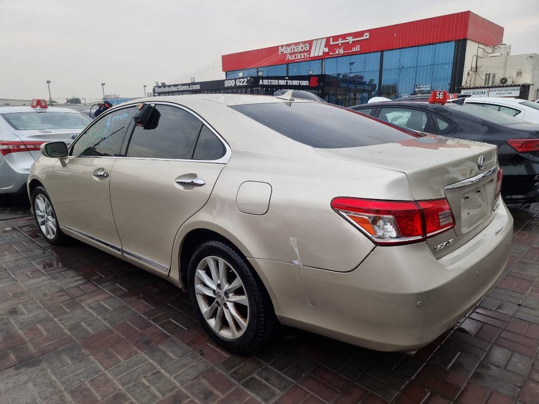2011 LEXUS ES 350 — 240650 Miles — Lot 908828 — Souq - Marhaba Auctions Used Cars - Image 4