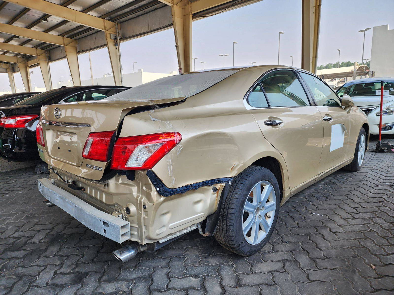 2008 LEXUS ES 350 — 177780 Miles — Lot 36907588 — Main - Marhaba Auctions Used Cars - Image 4