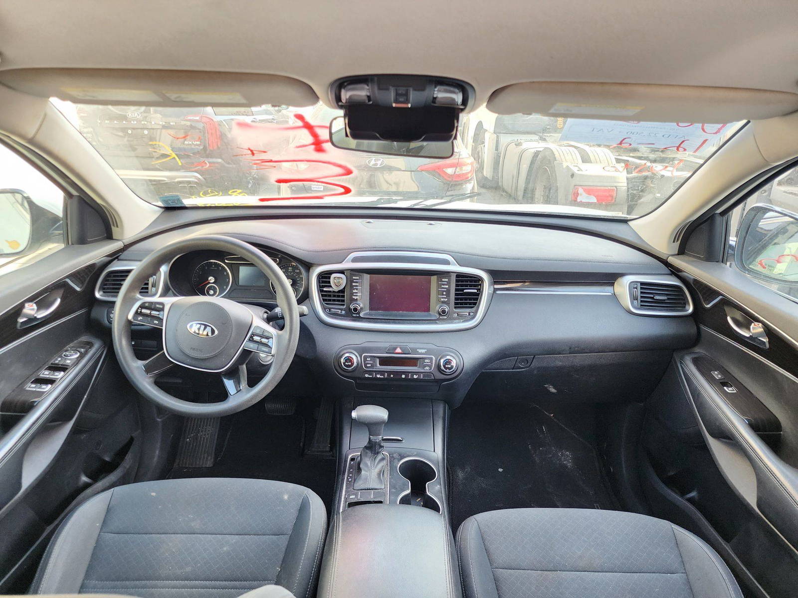 KIA SORENTO 2019 - Marhaba Auction Used Cars - Image 8