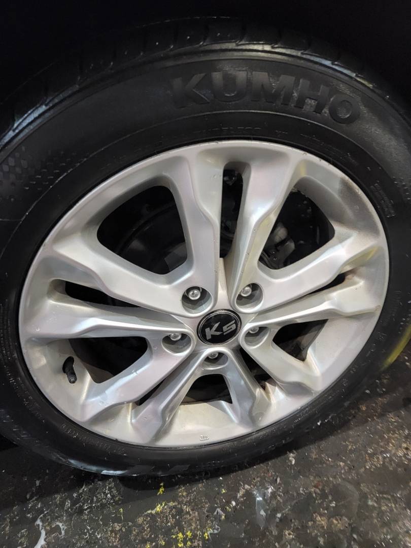 2011 KIA K5 — 208049 KM — Lot 060083 — Main - Marhaba Auctions Used Cars - Image 6