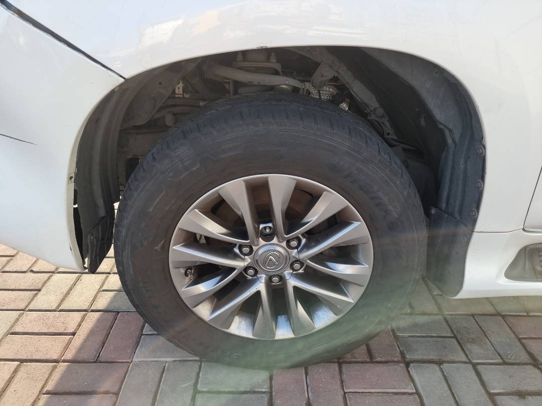 2010 LEXUS GX 460 — 258954 Miles — Lot 125487 — Ind. 12 - Marhaba Auctions Used Cars - Image 12