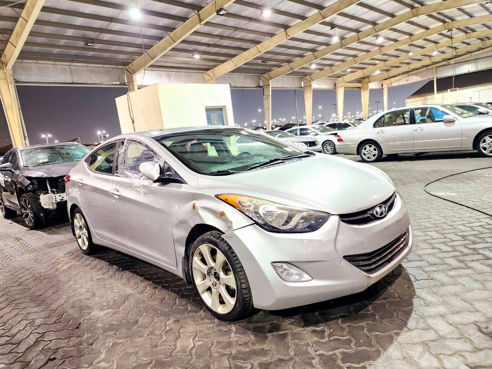 2013 HYUNDAI ELANTRA — 83296 Miles — Lot 555861 — Souq - Marhaba Auctions Used Cars - Image 4