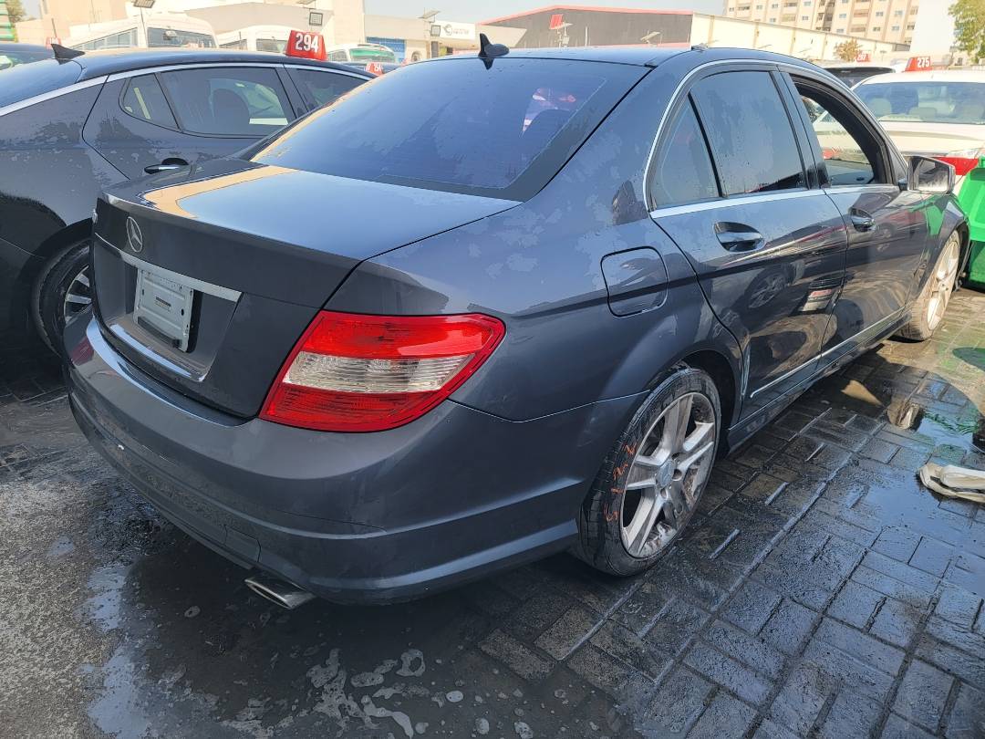 2011 MERCEDES BENZ C300 — 185385 Miles — Lot BR153374 — Main - Marhaba Auctions Used Cars - Image 4