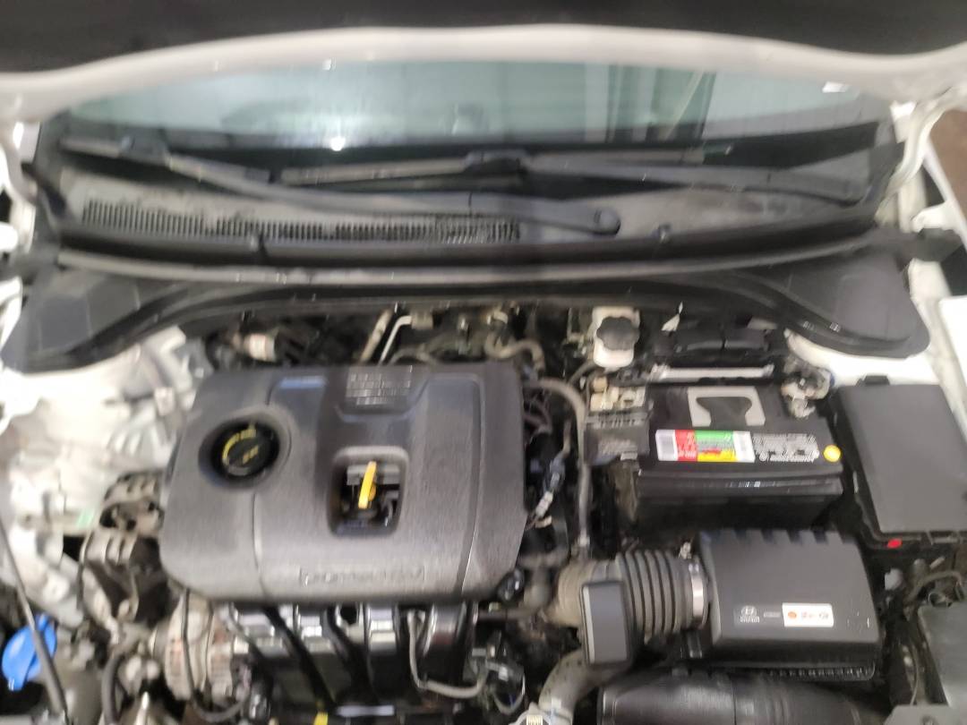 2019 HYUNDAI ELANTRA — 154079 Miles — Lot H420017 — Main - Marhaba Auctions Used Cars - Image 9