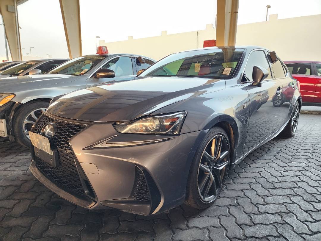 2017 LEXUS IS 300 — 206365 KM — Lot 023095 — Souq - Marhaba Auctions Used Cars - Image 3