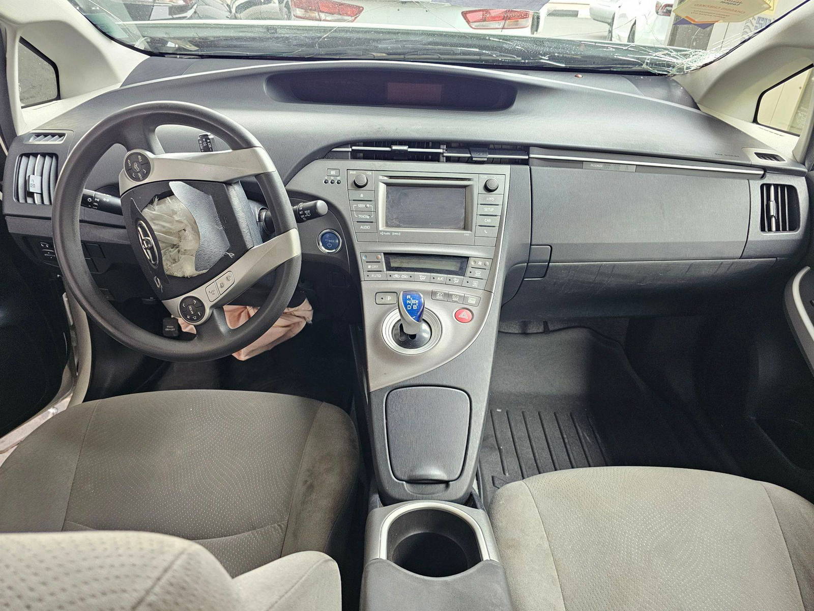 TOYOTA PRIUS 2015 - Marhaba Auction Used Cars - Image 7