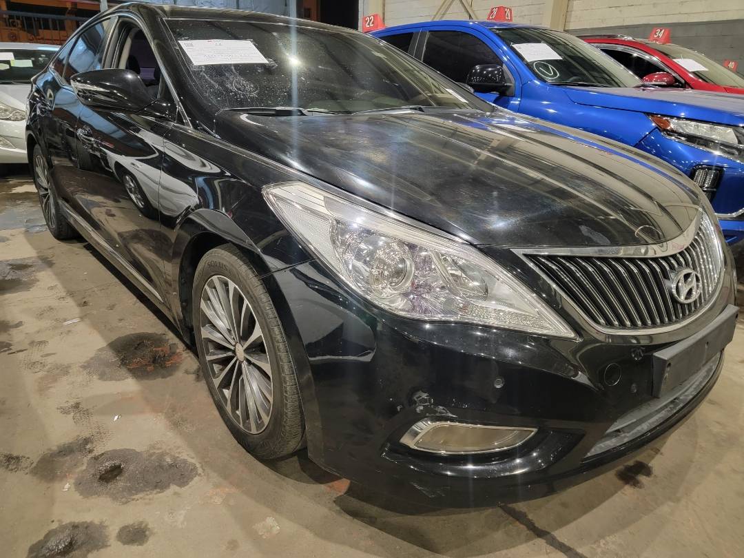 2013 HYUNDAI GRANDEUR — 174292 KM — Lot 244380 — Main - Marhaba Auctions Used Cars - Image 4