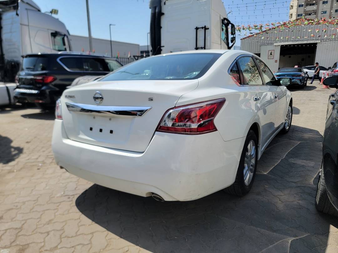 2015 NISSAN ALTIMA — 155447 Miles — Lot P2FN385944 — Main - Marhaba Auctions Used Cars - Image 3