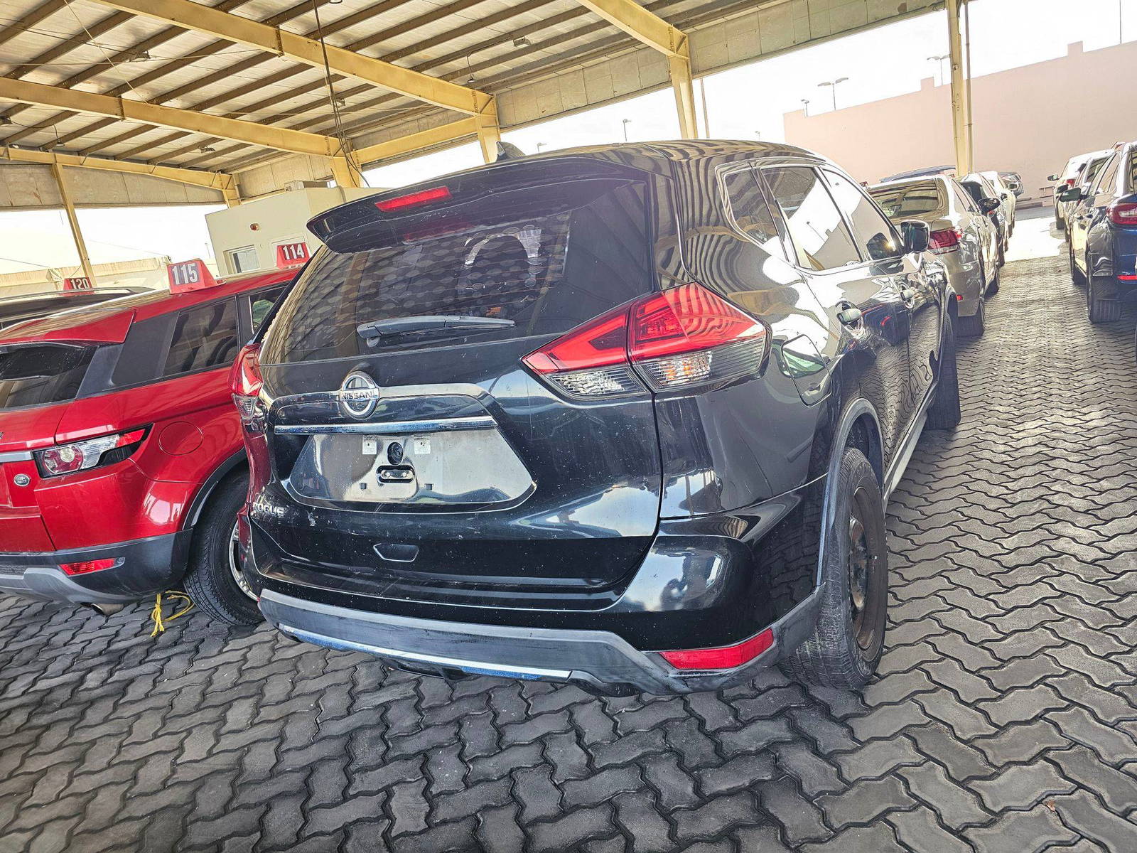 2017 NISSAN ROGUE — 180994 Miles — Lot MT4HP522130 — Main - Marhaba Auctions Used Cars - Image 4