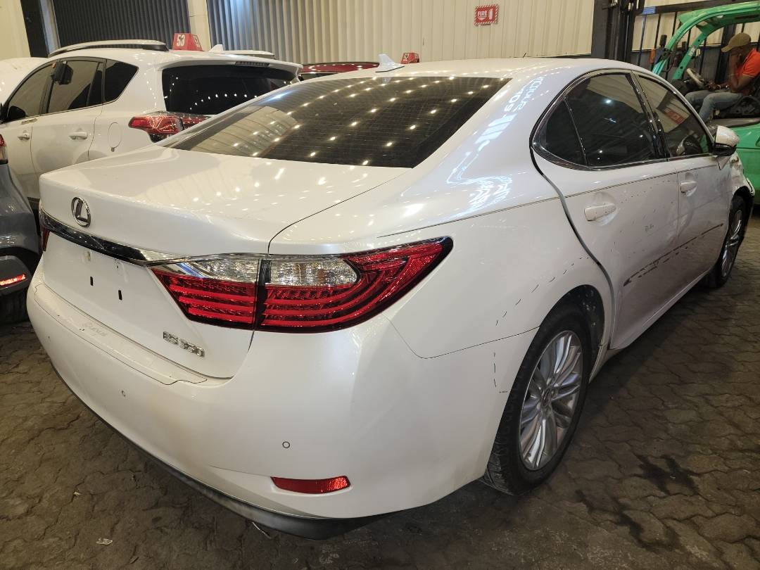 2013 LEXUS ES 350 — 159573 Miles — Lot 2019924 - Marhaba Auctions Used Cars - Image 3