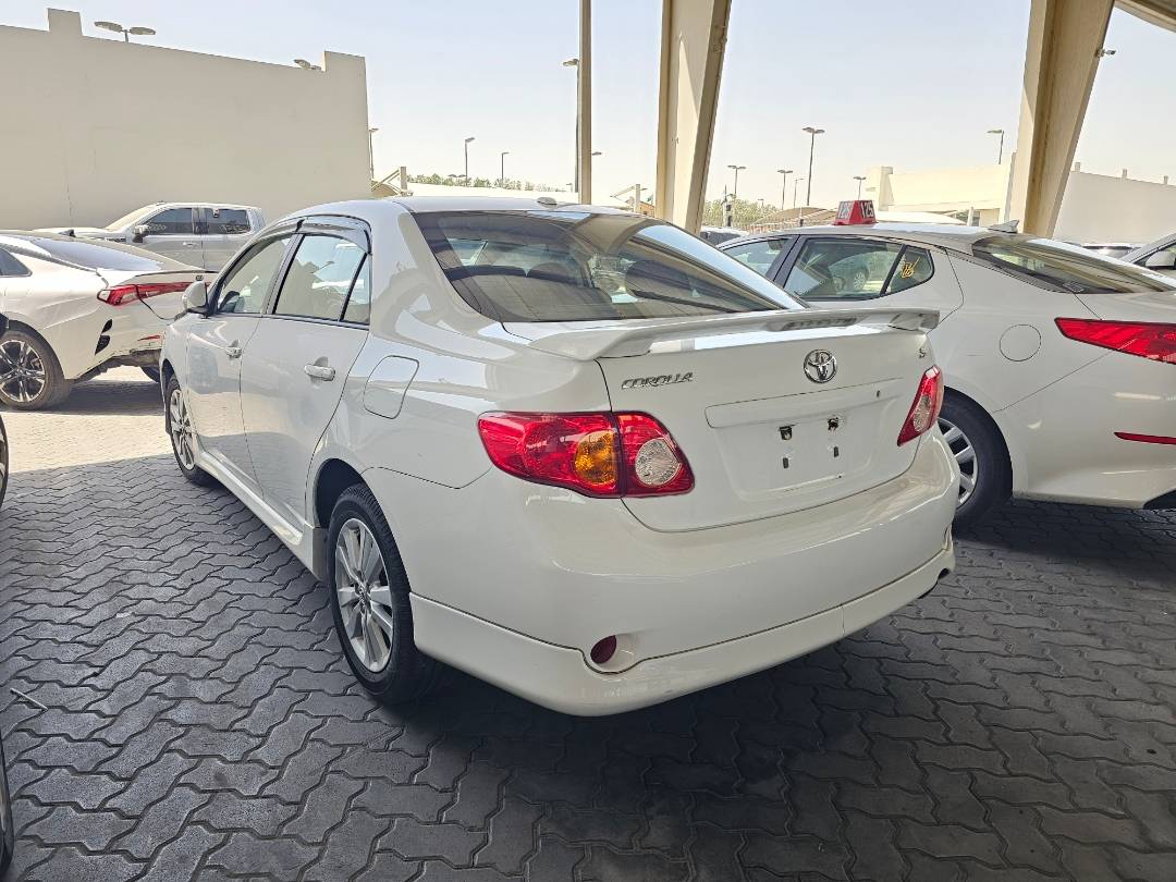 TOYOTA COROLLA