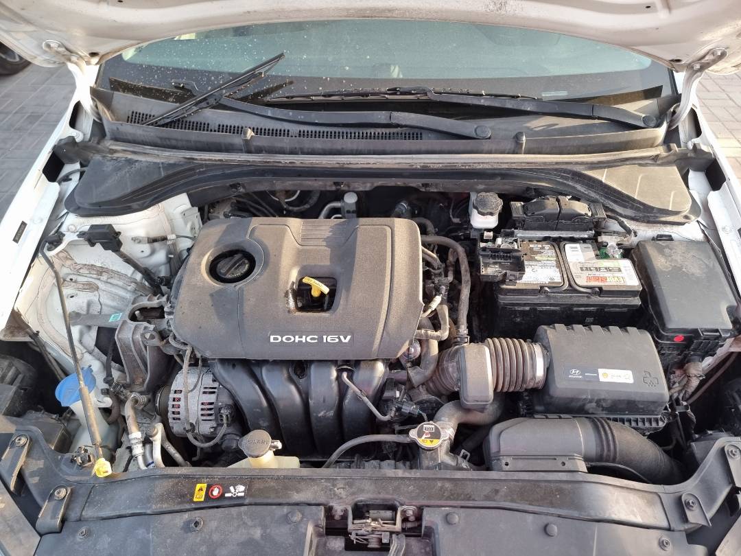 HYUNDAI ELANTRA 2017 - Marhaba Auction Used Cars - Image 9